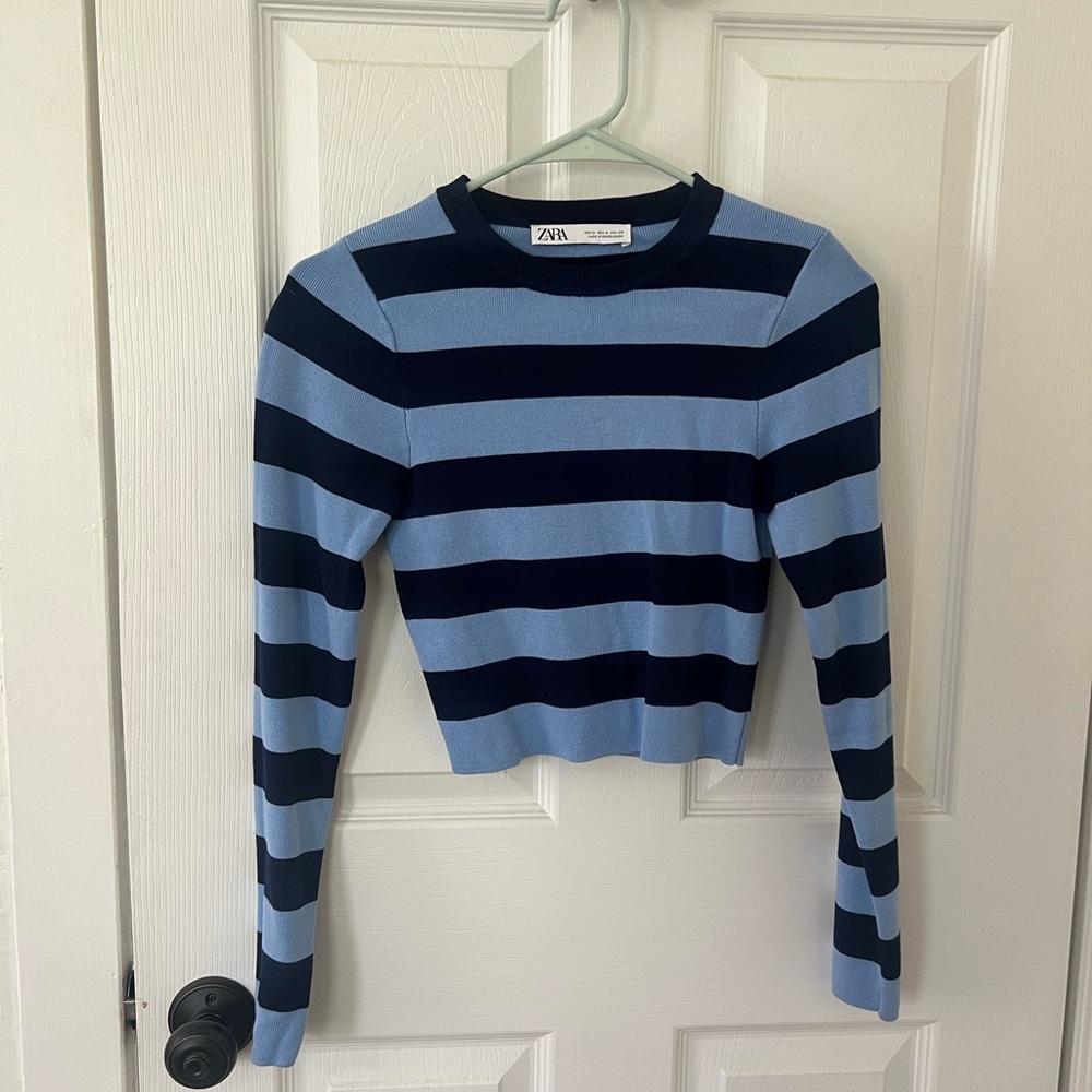 Zara Blue Ribbed Stripe Top size medium